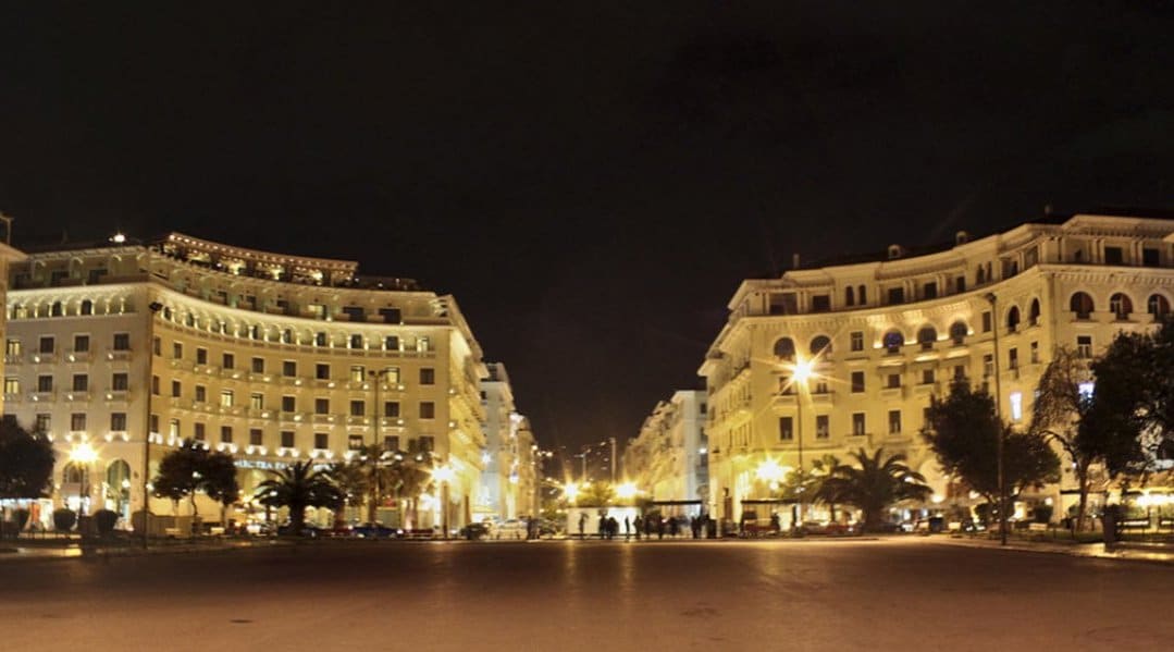 Σινεμά...από τα παλιά στην πλατεία Αριστοτέλους
