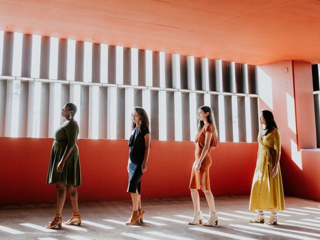 Dressember: Μπορεί ένα φόρεμα να αλλάξει τον κόσμο;
