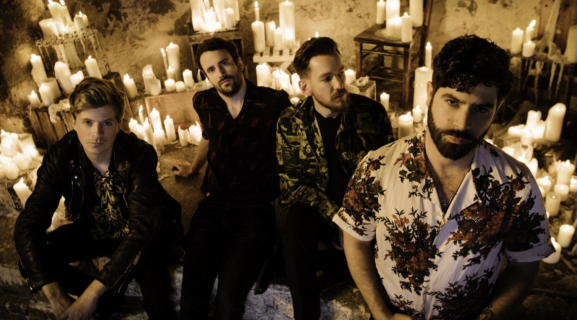 Οι Foals θέλουν να σου θυμίσουν να πλένεις τα χέρια σου με το νέο τους video clip για το "Wash Off"
