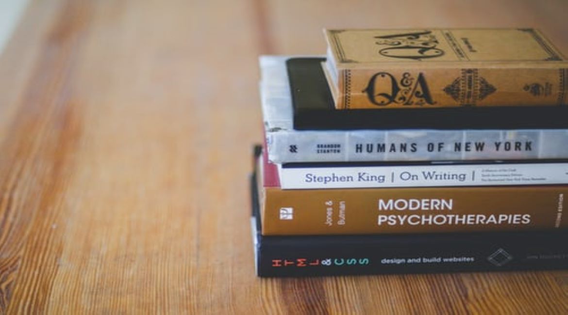 5 non-fiction βιβλία για να προσθέσεις στη βιβλιοθήκη σου